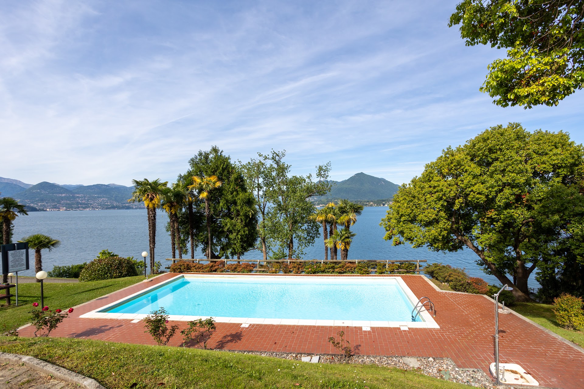 Elegance&comfort Modern Home — Stresa — anteprima